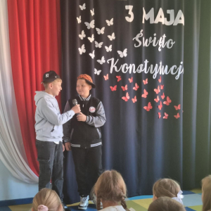Przedstawienie z okazji świat majowych
