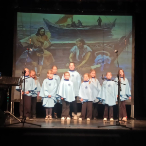 Występ młodszych uczestników