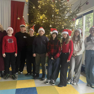 Klasa 7 przed choinka