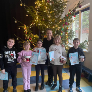 Uczestnicy konkursu z organizatorem 