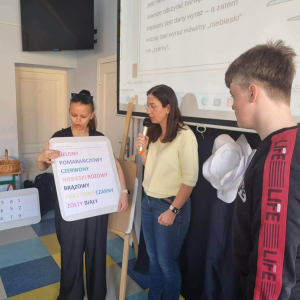 Pokaz ćwiczeń usprawniających pracę mózgu, w tym koncentrację, pamięć i uwaga 