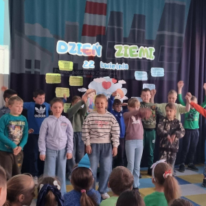 Występ klasy I z okazji Dnia Ziemi