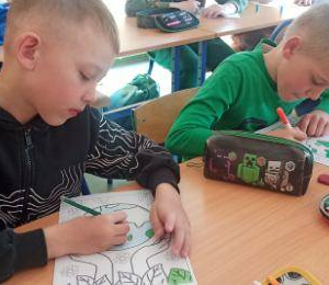 Warsztaty w klasach i kolorowanie obrazków z okazji Dnia Ziemi