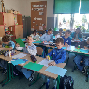 Warsztaty w klasach i kolorowanie obrazków z okazji Dnia Ziemi