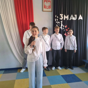 Występ uczniów klasy VI i VIII