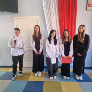 Występ uczniów klasy VI i VIII
